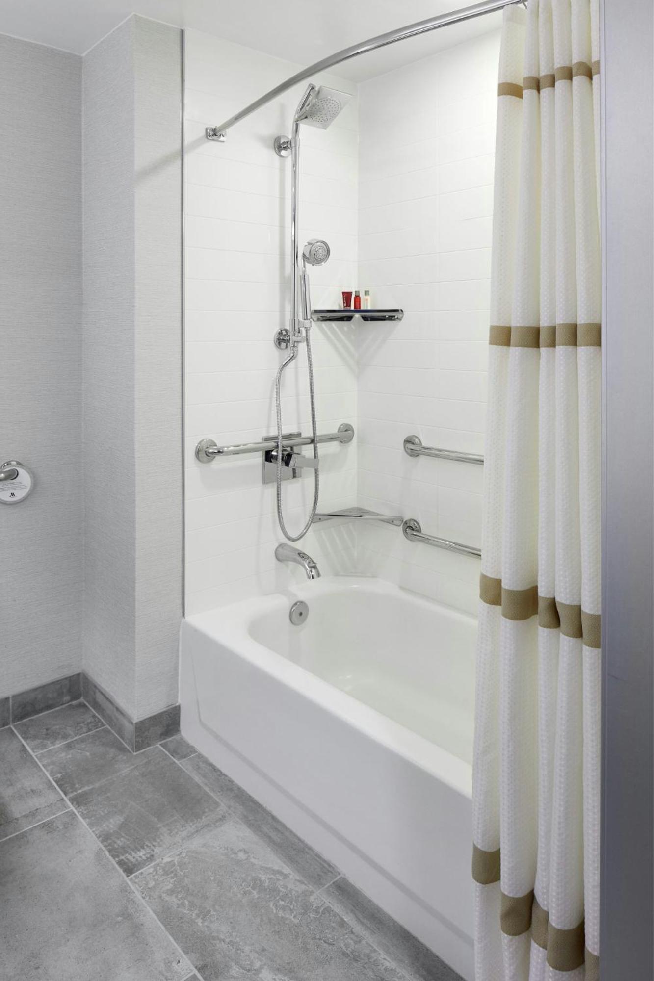 Отель Marriott Birmingham Grandview Экстерьер фото