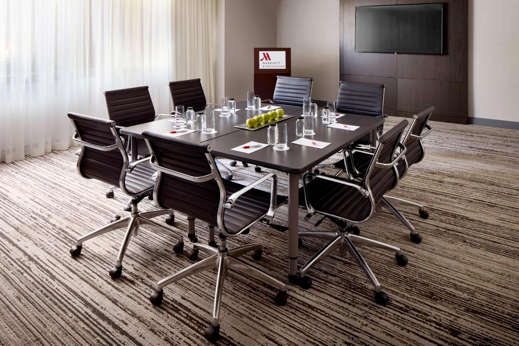 Отель Marriott Birmingham Grandview Экстерьер фото